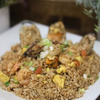 Bowl 16 - Arroz Chaufa De Mariscos